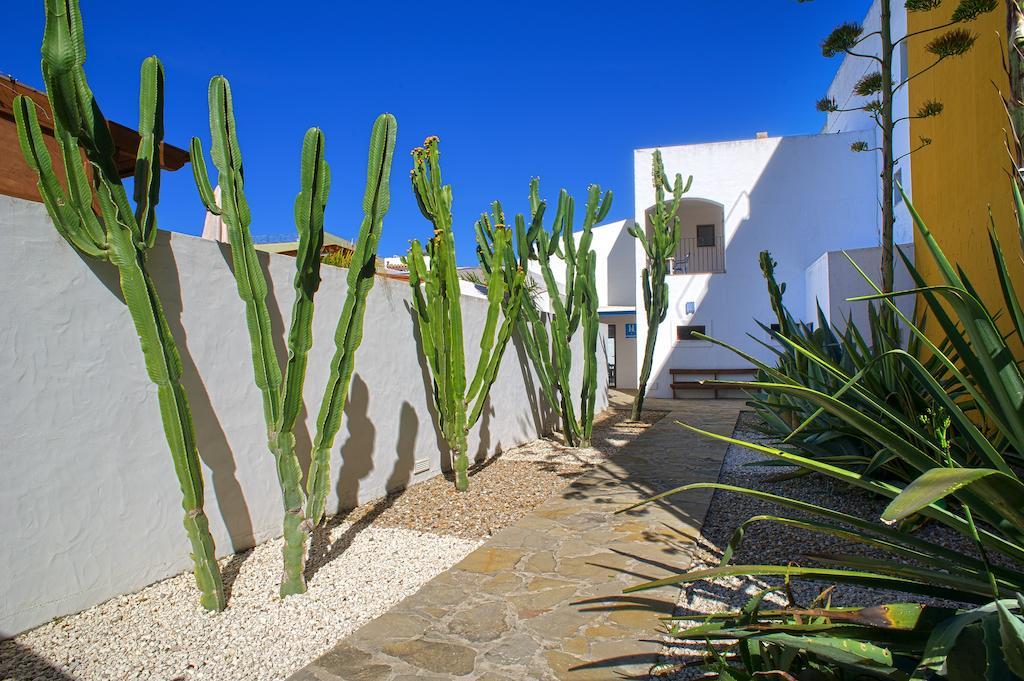 Hostal Dona Lola Marina Zahara de los Atunes Exterior foto