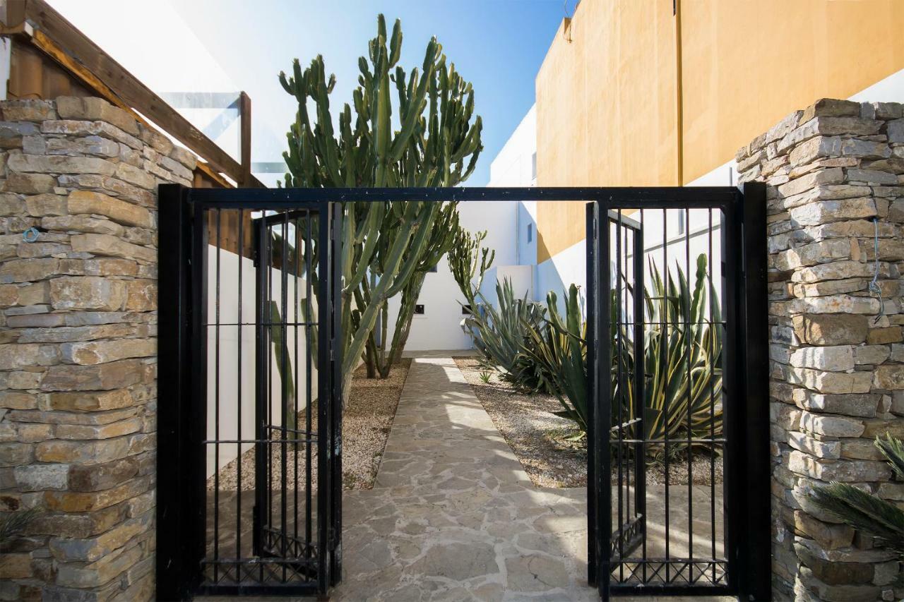 Hostal Dona Lola Marina Zahara de los Atunes Exterior foto